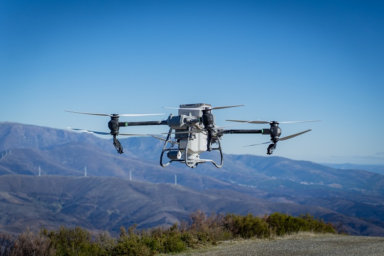 Rádio Regional do Centro: Pampilhosa da Serra semeia área ardida no Verão com recurso a drone