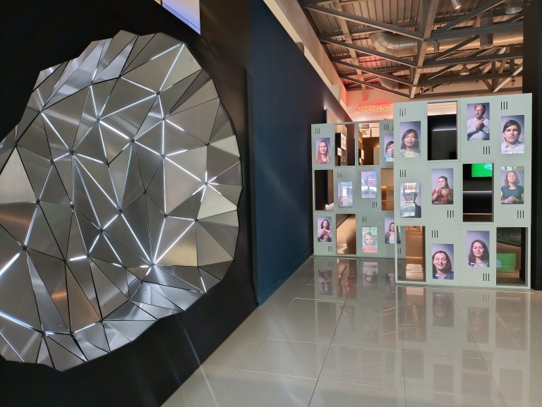 Rádio Regional do Centro: Língua Gestual Portuguesa em destaque no UC Exploratório para celebrar o seu dia nacional