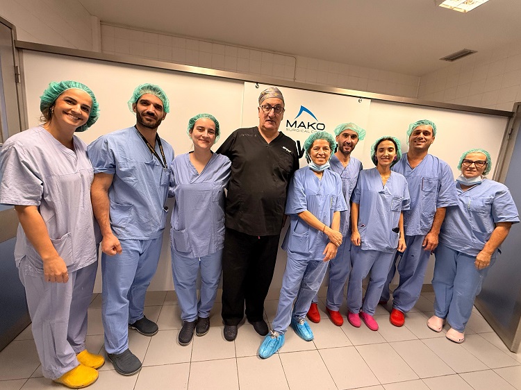 Rádio Regional do Centro: ULS de Coimbra ultrapassa as 100 cirurgias robóticas de ortopedia no Hospital dos Covões