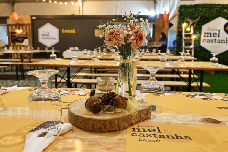 Rádio Regional do Centro: Mais de 125 expositores marcam presença na Feira do Mel e da Castanha da Lousã