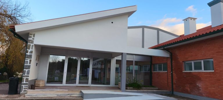 Rádio Regional do Centro: Fundação ADFP investe na infância: Centro Infantil Confiança reabre renovado