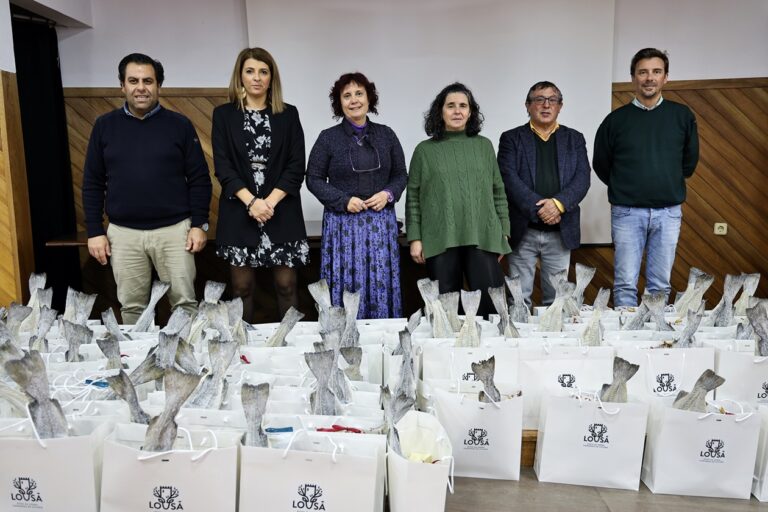 Rádio Regional do Centro: Município da Lousã entregou Cabazes de Natal