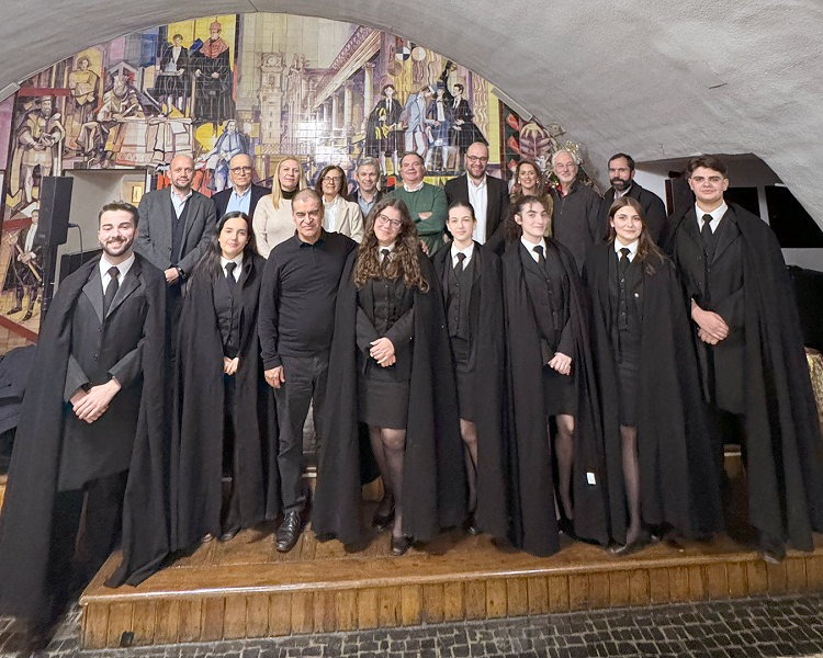 Rádio Regional do Centro: Instituto Miguel Torga celebra estabilidade e futuro no jantar de Natal