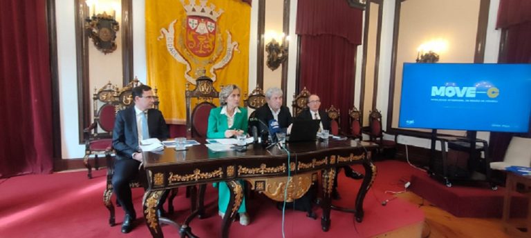 Rádio Regional do Centro: Move-C permite viajar em Coimbra de autocarro e de Metrobus com um só cartão