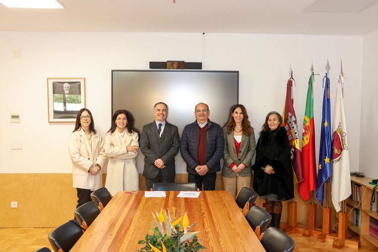 Rádio Regional do Centro: ULS e Escola de Enfermagem de Coimbra vão formar especialistas em saúde materna