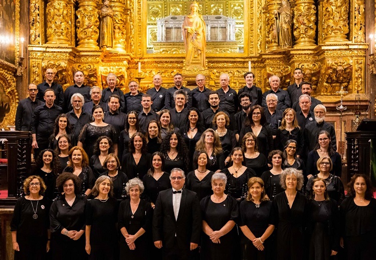 Rádio Regional do Centro: Coro Inês de Castro dá concerto de Reis na Igreja de Santa Cruz em Coimbra