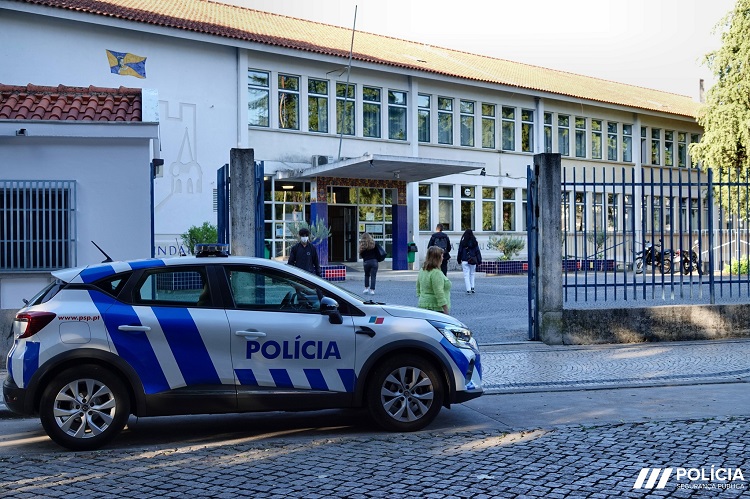 Rádio Regional do Centro: Operação da PSP nas escolas a partir de hoje contra a violência