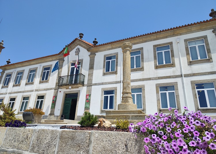 Rádio Regional do Centro: Modernização da Zona Industrial de Oliveira do Hospital concluída no primeiro semestre
