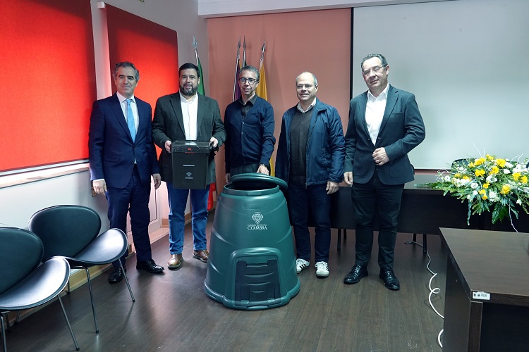 Rádio Regional do Centro: Coimbra lançou em Trouxemil e Torre de Vilela a rede de compostagem comunitária