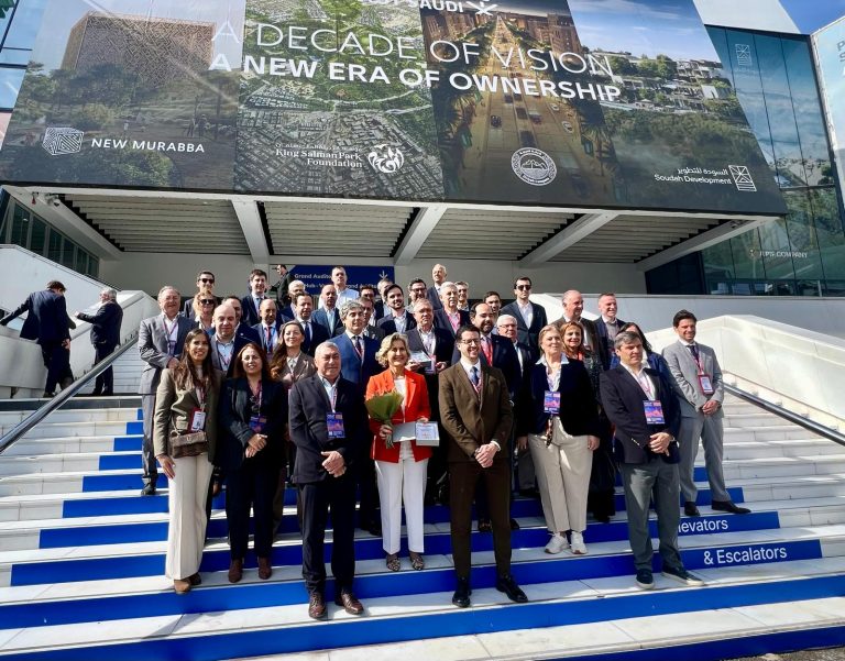 Rádio Regional do Centro: Coimbra promove potencial de investimento em Cannes