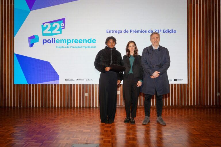 Rádio Regional do Centro: Estudantes do ISEC conquistam dois dos três prémios do Poliempreende