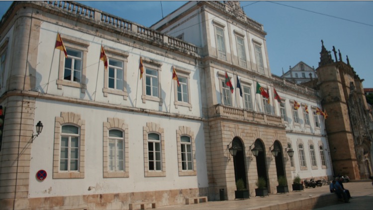 Rádio Regional do Centro: Câmara de Coimbra disponibiliza mais de 522 mil euros para fundo social de emergência