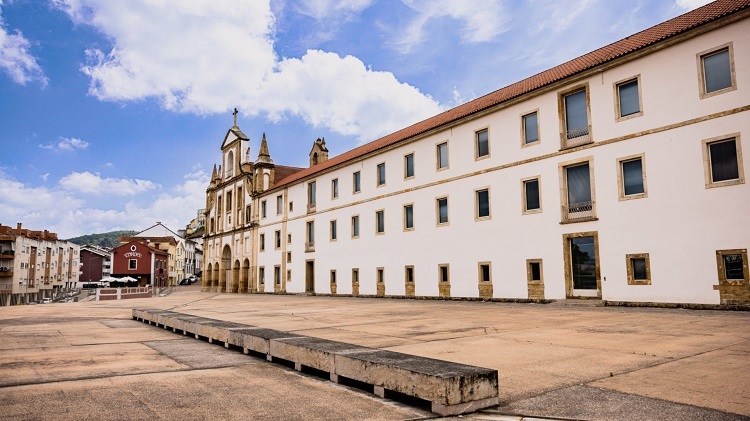 Rádio Regional do Centro: Convento São Francisco em Coimbra acolhe debate sobre o futuro da sociedade pós-calamidade
