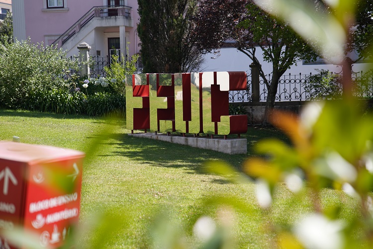 Rádio Regional do Centro: FEUC reforça internacionalização com mais de 300 acordos Erasmus+