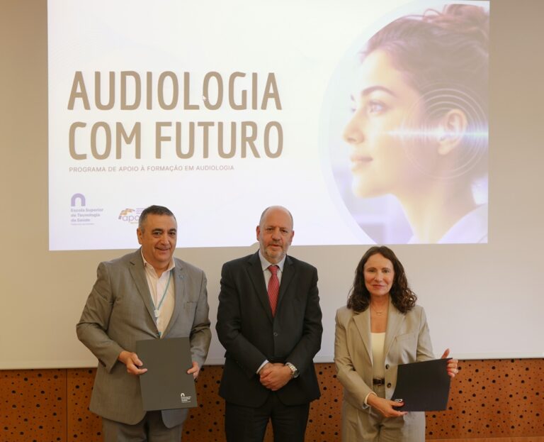 Rádio Regional do Centro: Estudantes de Audiologia da ESTeSC-IPC vão ter bolsas pagas pela APORMED