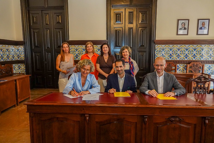 Rádio Regional do Centro: Câmara de Coimbra assina contrato de empréstimo de 22 milhões para avançar com obras
