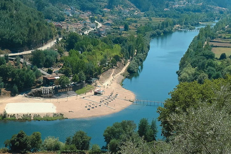 Rádio Regional do Centro: Desaconselhados banhos em praias de Penacova e Coimbra devido a derrame no IP