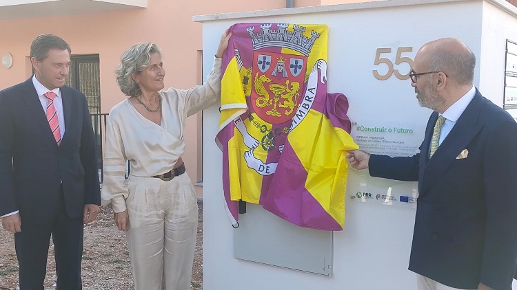 Rádio Regional do Centro: Câmara de Coimbra entregou mais 72 habitações na Quinta da Bica em Taveiro